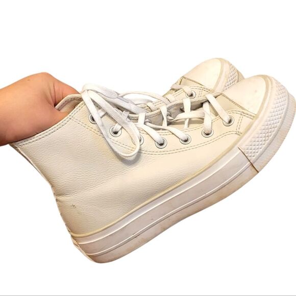 Converse Women's Light Grey Leather Platform Chuck Taylor Sneakers Size US 7 - Picture 1 of 6